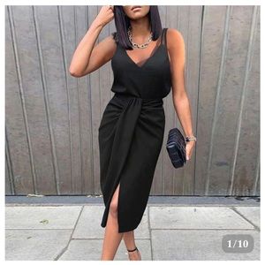 Classy Plain Black Sleeveless Midi Dress
